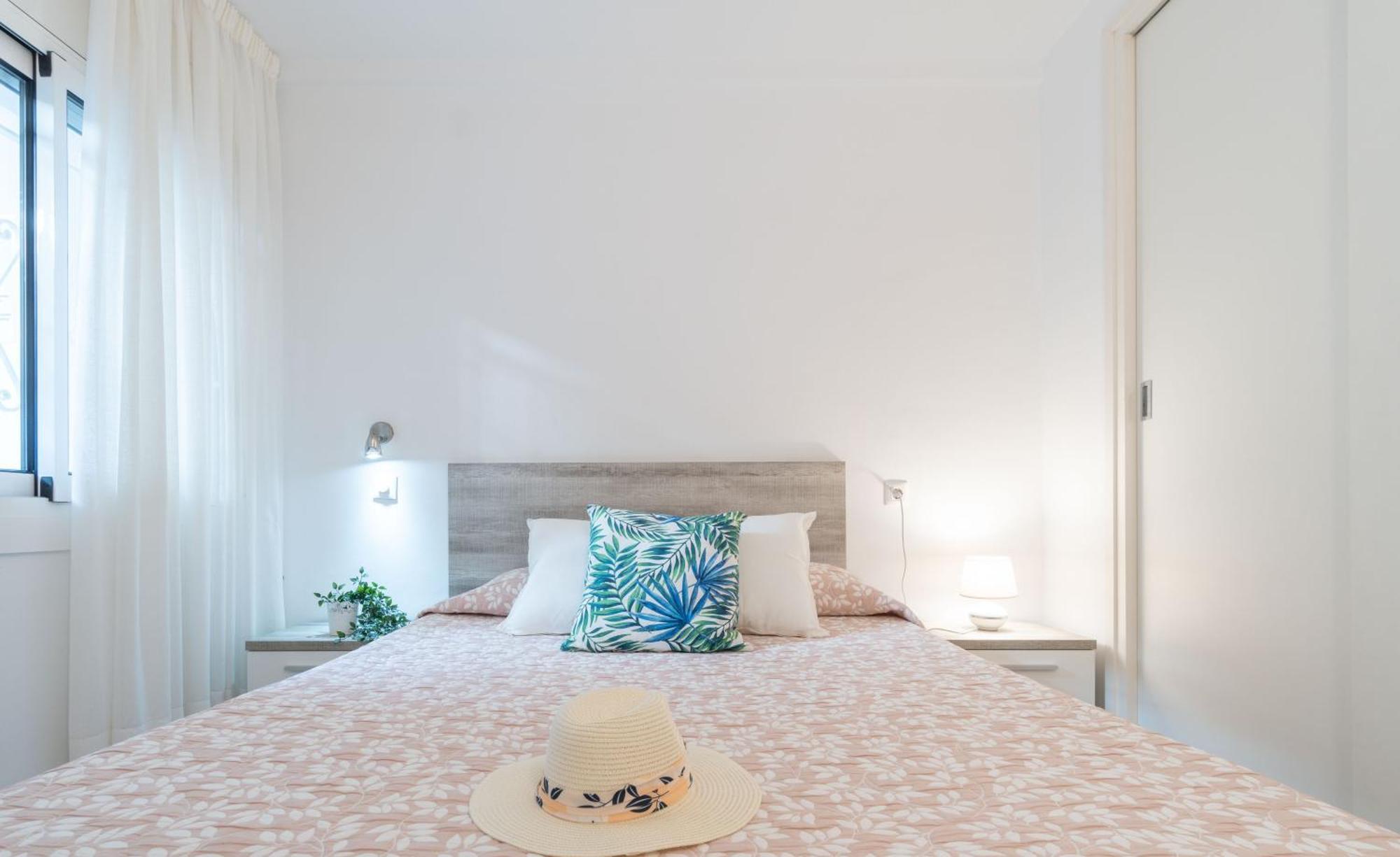 Apartment Meda Chica Roses Luaran gambar